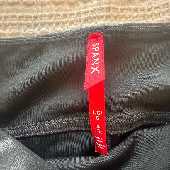 Spanx Black Shiny Leather-Look Leggings - Picture 3 of 4